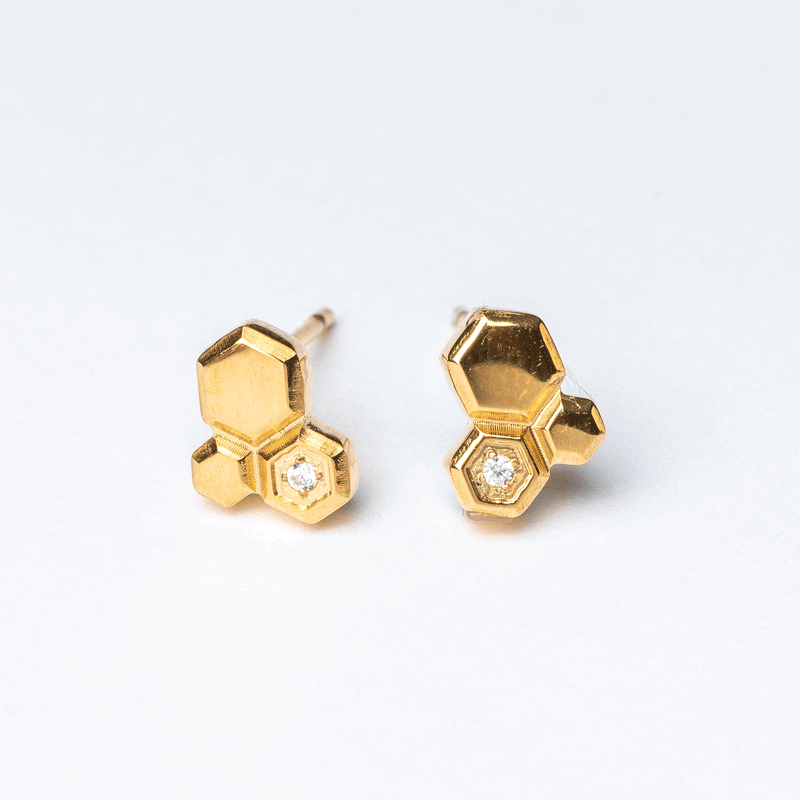 Minimal Hexagon Stud