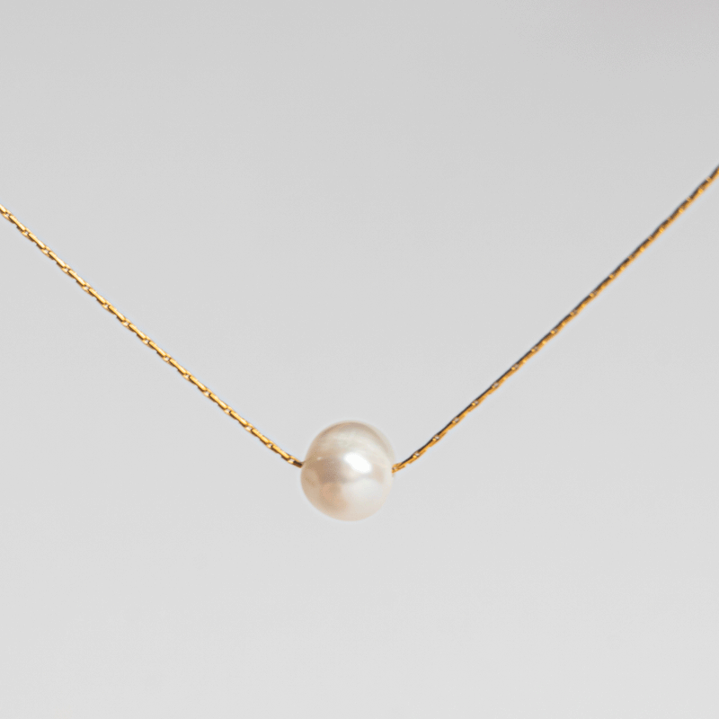 Classy Pearl Necklace