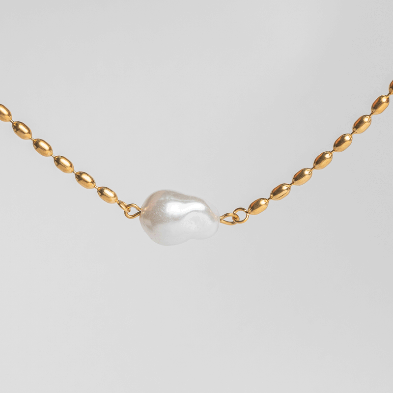 Stunning Pearl Necklace