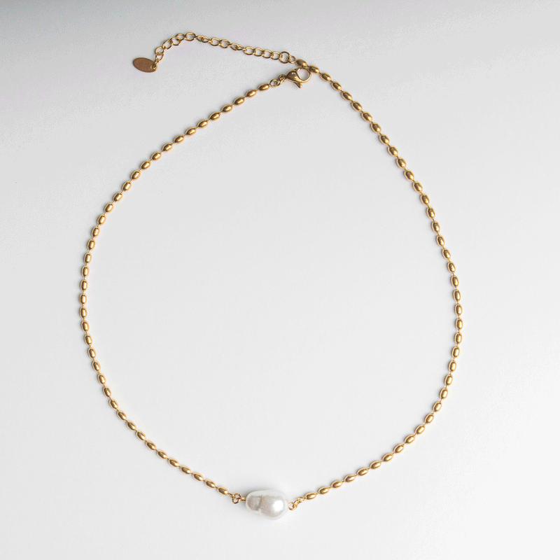 Stunning Pearl Necklace