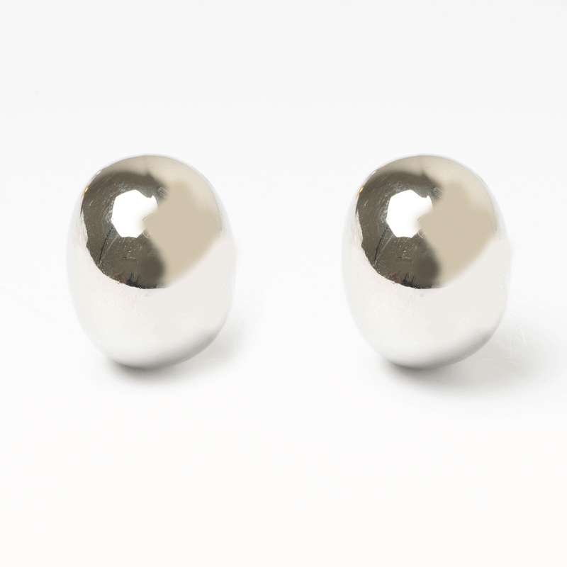 Arete plateado de acero inoxidable