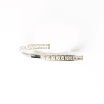 Anillo de acero inoxidable con zirconias