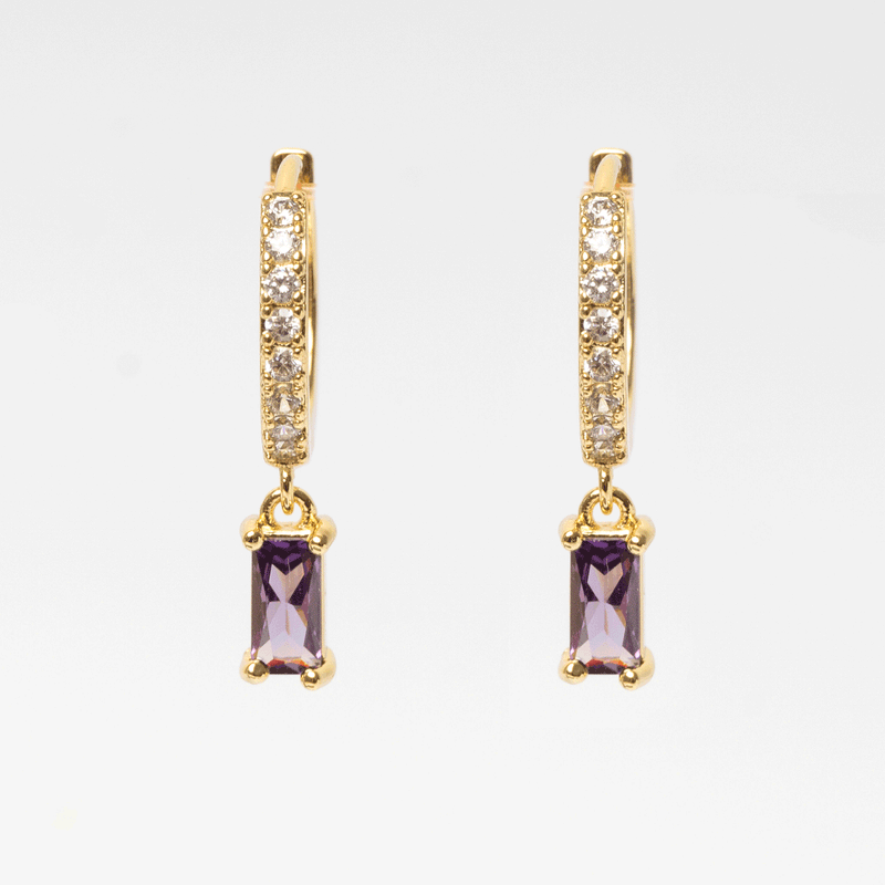 Arete dorado de acero inoxidable con zirconia morada