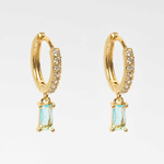 Arete dorado de acero inoxidable con zirconia celeste