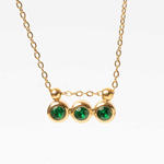 Collar dorado de acero inoxidable con zirconias verdes