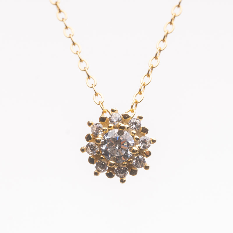 Alez Necklace