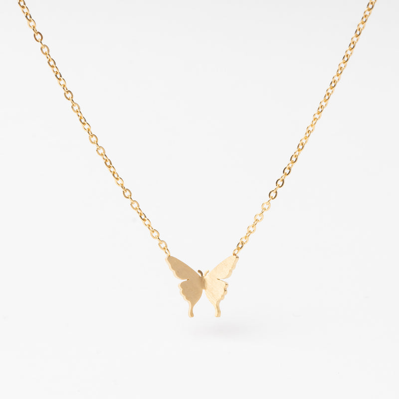 collar de chapa de oro en forma de mariposa