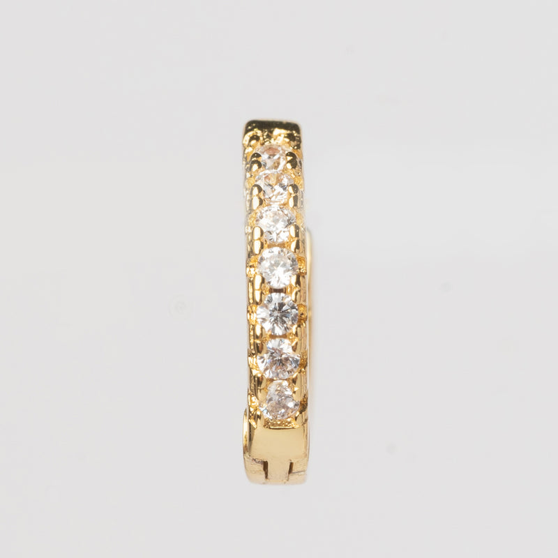 Arracada miniatura en color dorado con cristales de zirconias