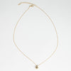 Collar dorado de plata con dije en forma de esfera