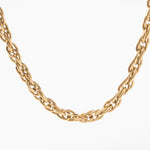 cadena de acero inoxidable en color dorado con eslabones gruesos