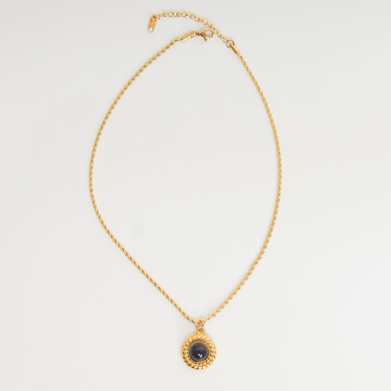 Livo Necklace