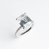 Anillo de Plata esterlina color plateado con cristales de zirconia 