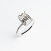 Anillo de Plata esterlina color plateado con cristales de zirconia 