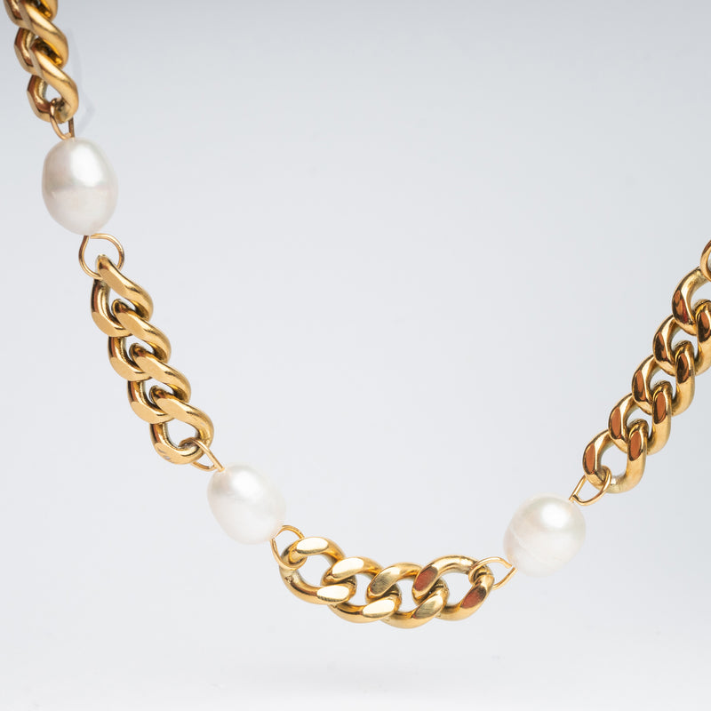 cadena dorada de acero inoxidable con perlas de rio