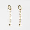 Aretes dorados con cadena