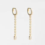 Aretes dorados con cadena