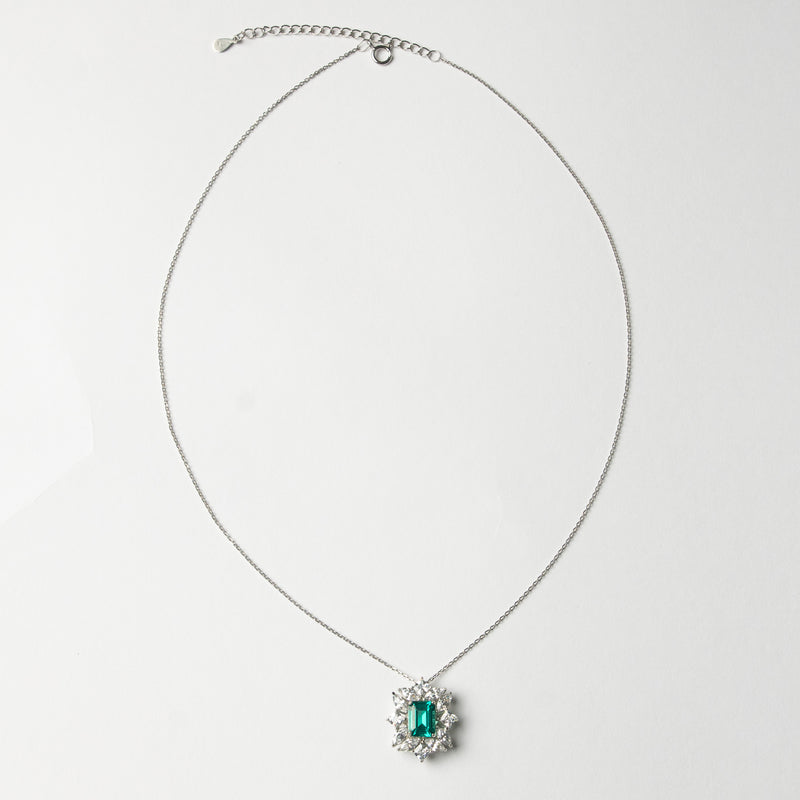 Celi Green Necklace