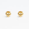 aretes pqueños en forma de corazón en color dorado